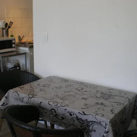 Aparthotel De La Paix *