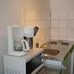 De La Paix 3*