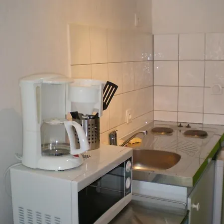 מלון דירות De La Paix 3*